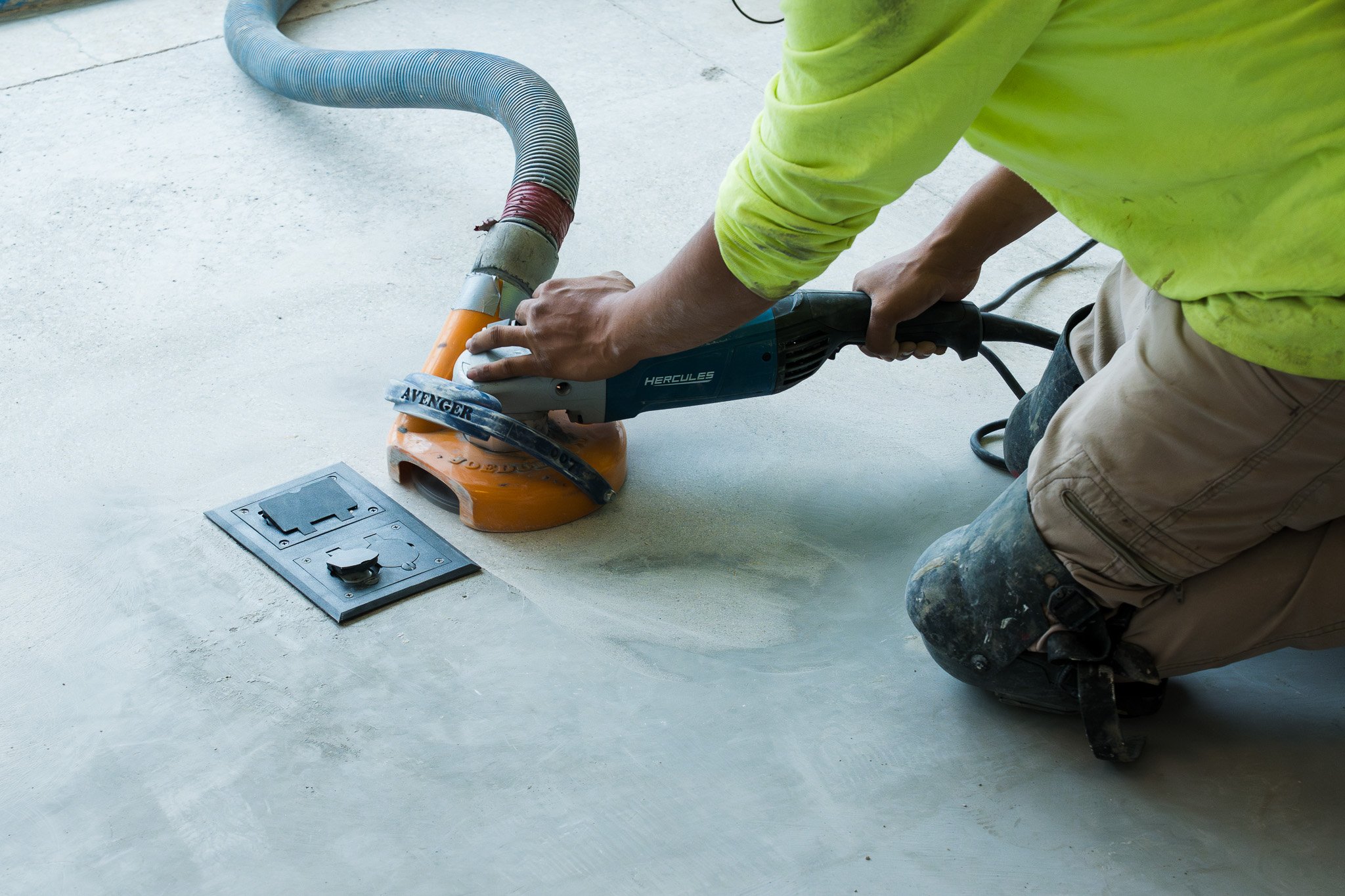Hand grinder
