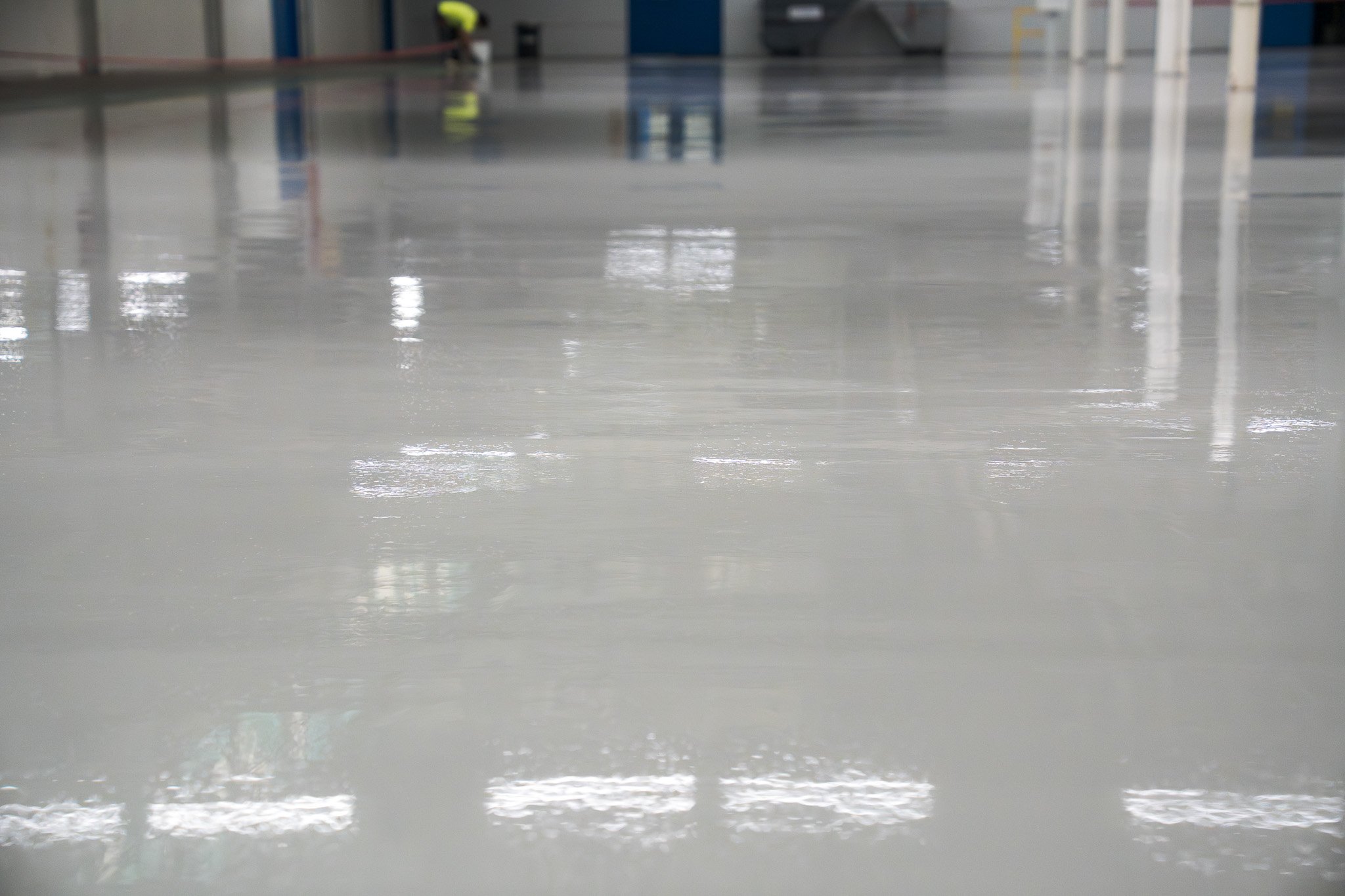 Texture in concrete coating