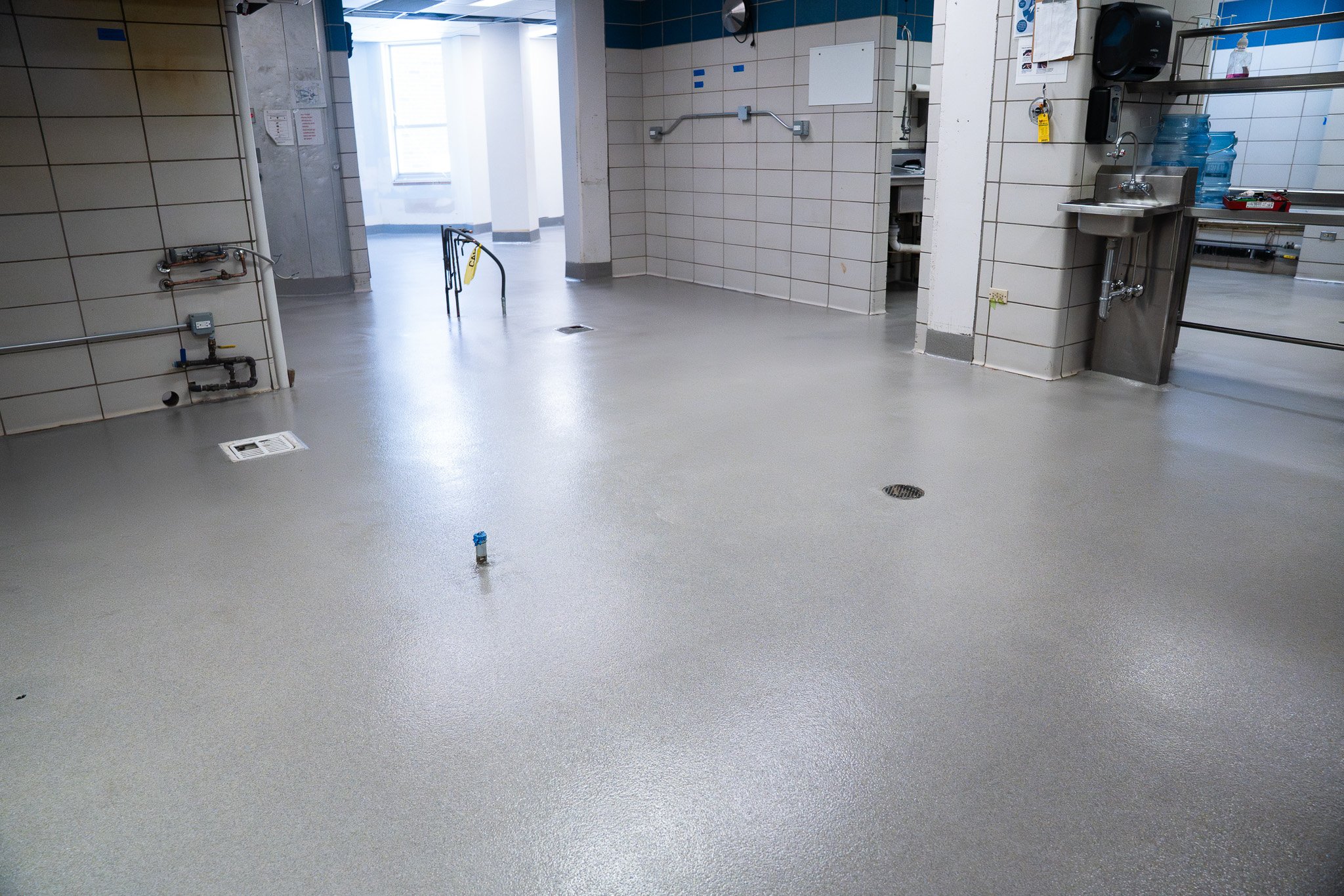 Quartz flooring