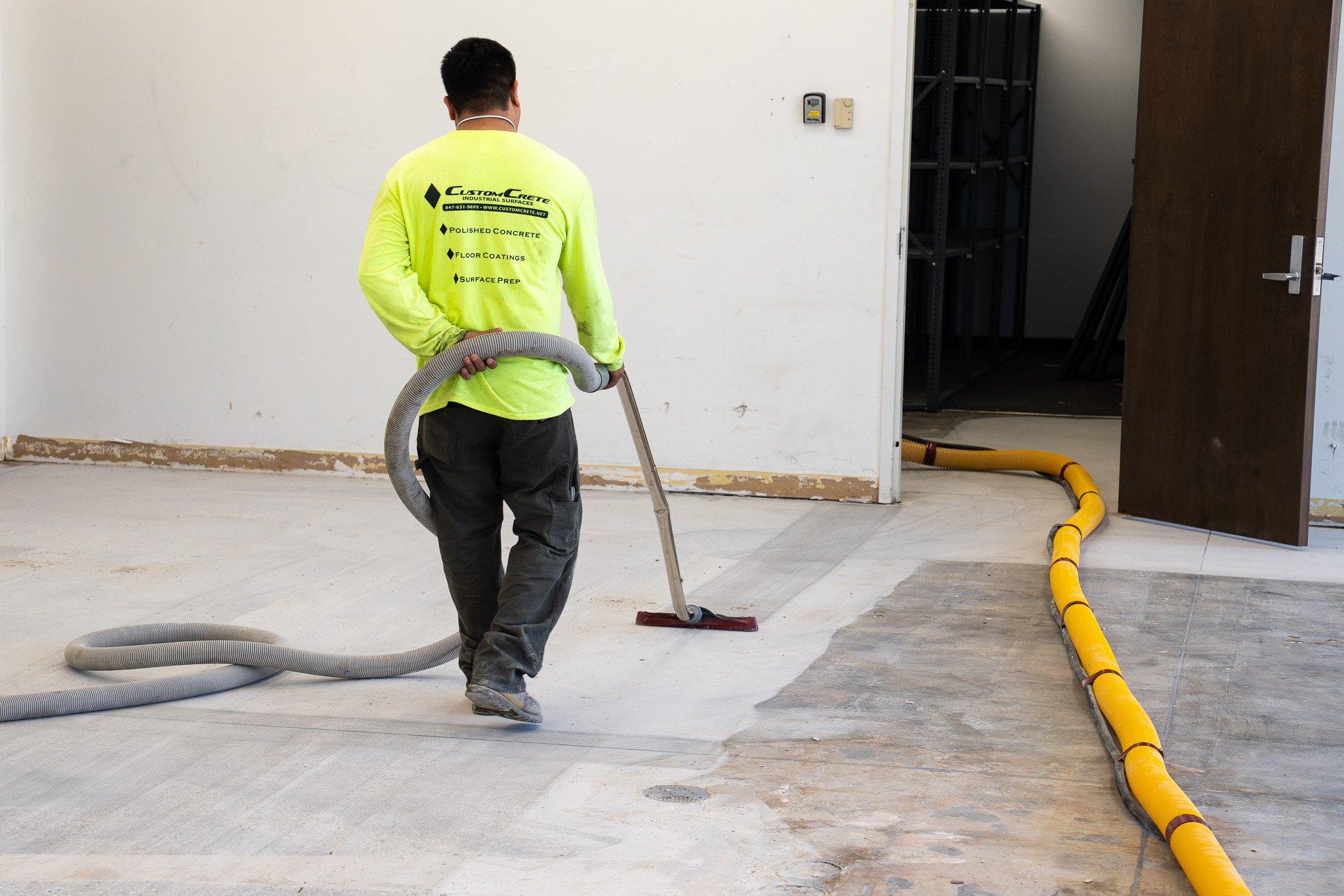 Dust vacuuming