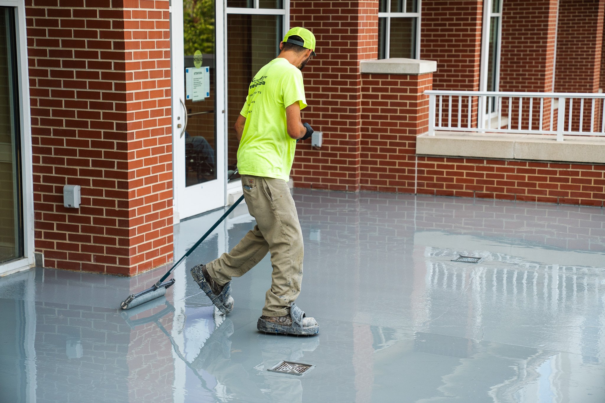 Installing membrane layer