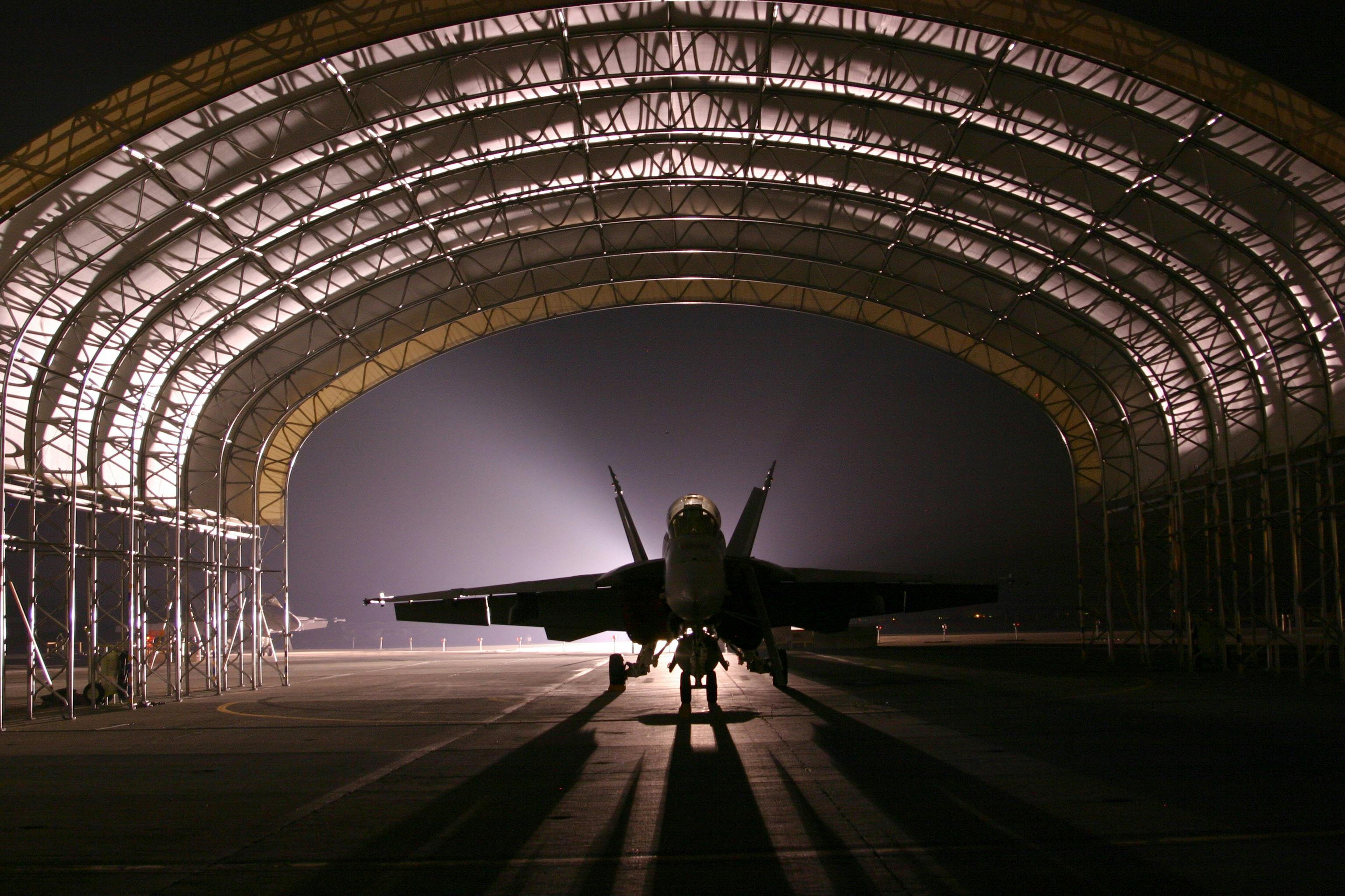 Plane hanger
